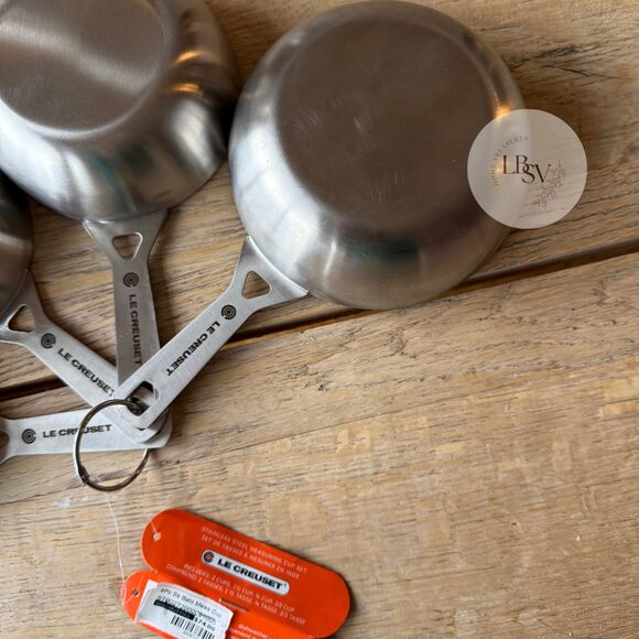 Le Creuset  Stainless Steel Batch Baking Measuring Cups Set of 4 NEW - Picture 7 of 10
